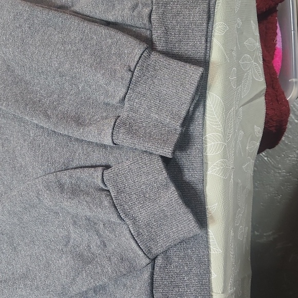 Puma Hooded Sweatshirt - Picture 2 of 6